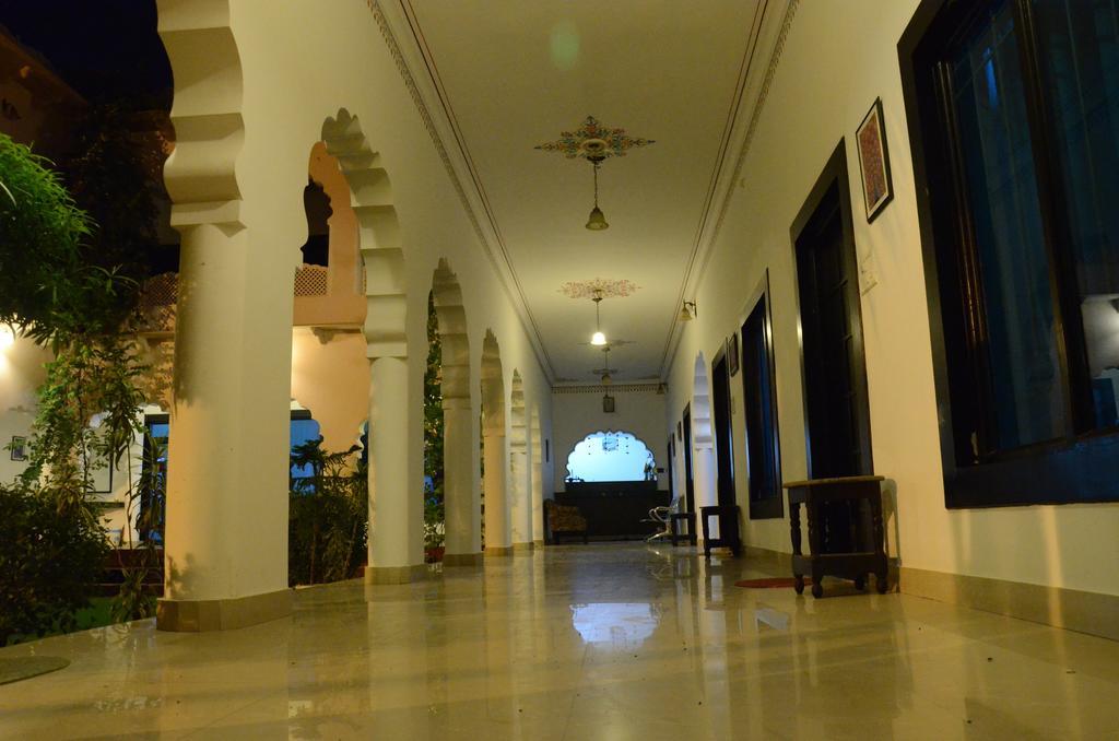 โรงแรมกีรันวิลาส พาเลซ ภารัตปูร์ ภายนอก รูปภาพ